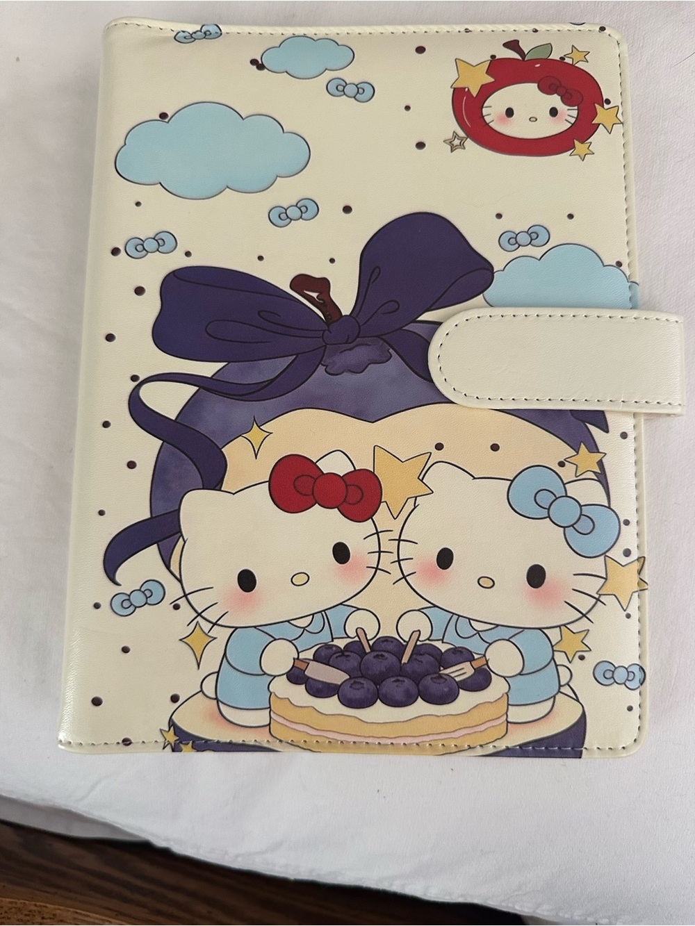 Hello Kitty Cream binder